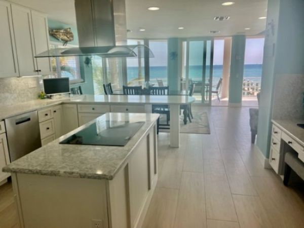 Modern 4 Bedroom Oceanfront Rental