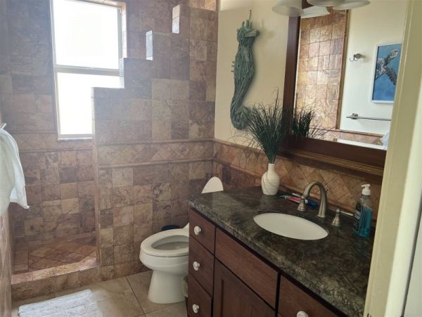Modern 4 Bedroom Oceanfront Rental