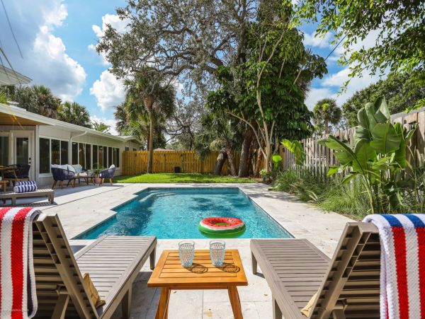 Beautiful Contemporary Home Fully Renovated with Saltwater Pool in Sarasota