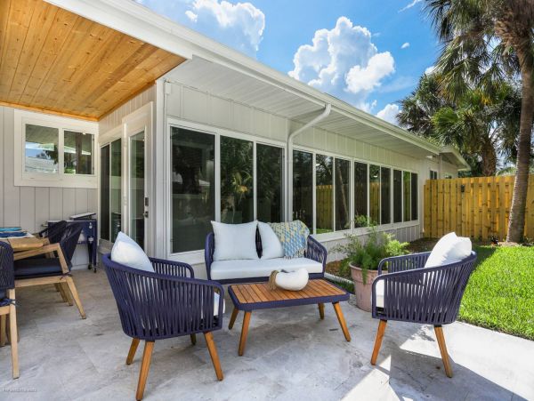 Beautiful Contemporary Home Fully Renovated with Saltwater Pool in Sarasota