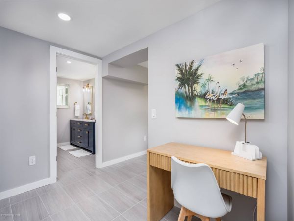 Beautiful Contemporary Home Fully Renovated with Saltwater Pool in Sarasota