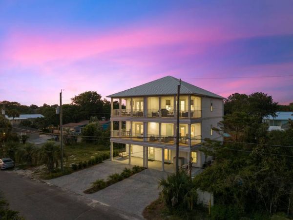 Panama City Beach Four Bedroom Vacation Rental with Captivating Vistas