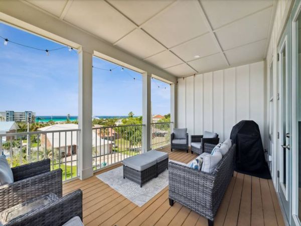 Panama City Beach Four Bedroom Vacation Rental with Captivating Vistas