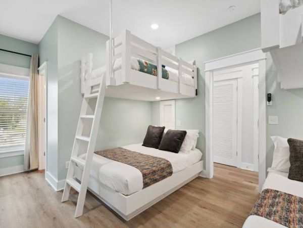 Panama City Beach Four Bedroom Vacation Rental with Captivating Vistas