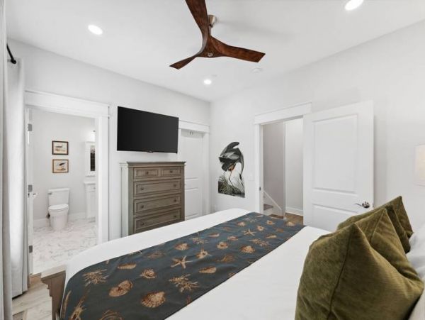 Panama City Beach Four Bedroom Vacation Rental with Captivating Vistas