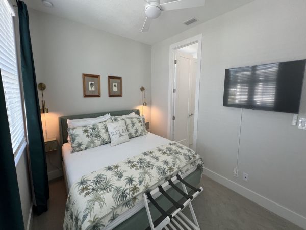 Water Views Cortez Vacation Home Sleeps 8 Guests