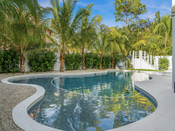 Lido Key Ten Bedroom Steps to  Beach Luxury Rental Walk to St. Armands Circle WOW!