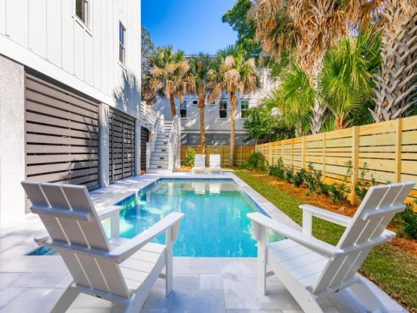 Five Bedroom Isle of Palms Vacation Pool Home Walk to Beach