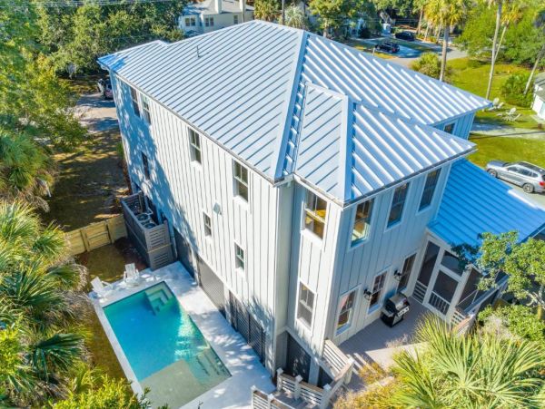 Five Bedroom Isle of Palms Vacation Pool Home Walk to Beach