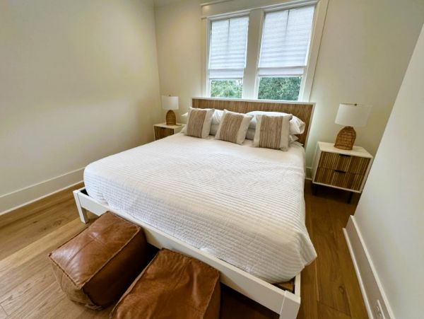 Five Bedroom Isle of Palms Vacation Pool Home Walk to Beach