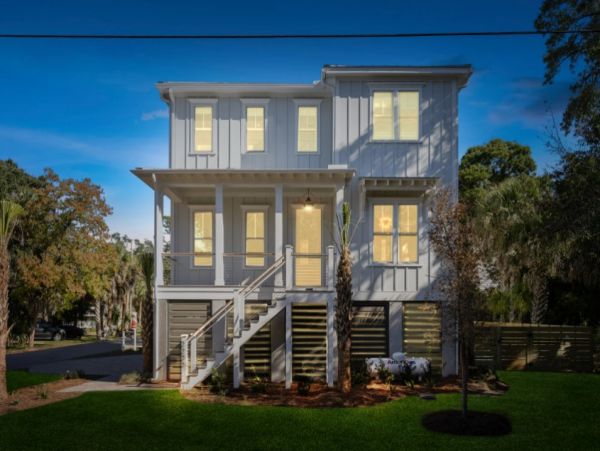 Five Bedroom Isle of Palms Vacation Pool Home Walk to Beach