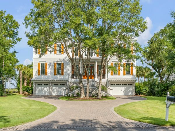 Magnificent Seven Bedroom Estate on the Idyllic Isle of Palms