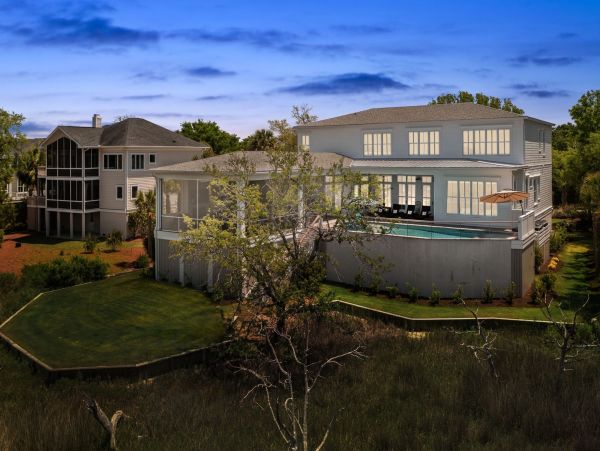Magnificent Seven Bedroom Estate on the Idyllic Isle of Palms