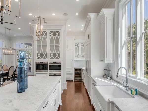 Magnificent Seven Bedroom Estate on the Idyllic Isle of Palms