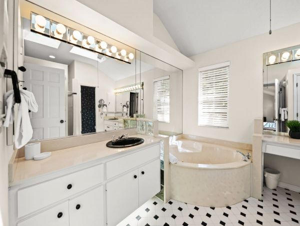 Siesta Key Vacation Rental Luxury 4-Bedroom Canal-Front Home with Pool & Dock