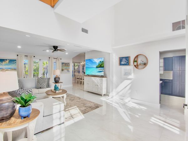 Siesta Key Vacation Rental Luxury 4-Bedroom Canal-Front Home with Pool & Dock
