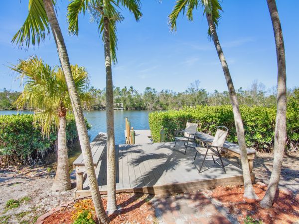 Siesta Key Vacation Rental Luxury 4-Bedroom Canal-Front Home with Pool & Dock