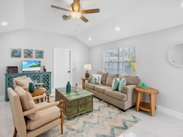 Siesta Key Vacation Rental Luxury 4-Bedroom Canal-Front Home with Pool & Dock