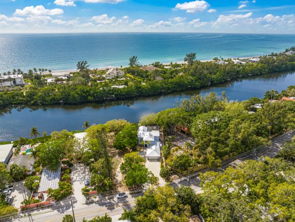 Siesta Key Vacation Rental Luxury 4-Bedroom Canal-Front Home with Pool & Dock