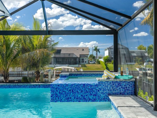Lovely Cape Coral Vacation Home Sleeps Ten Guests