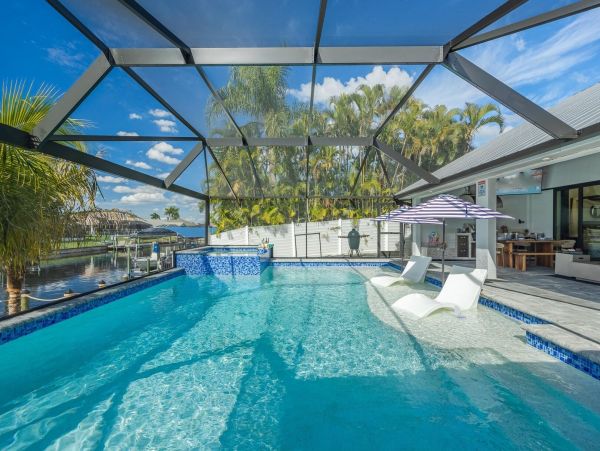 Lovely Cape Coral Vacation Home Sleeps Ten Guests