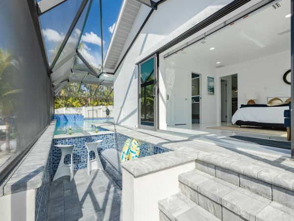 Lovely Cape Coral Vacation Home Sleeps Ten Guests