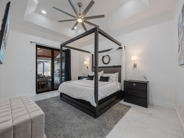 Lovely Cape Coral Vacation Home Sleeps Ten Guests