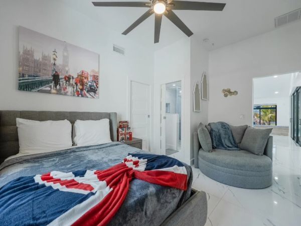 Lovely Cape Coral Vacation Home Sleeps Ten Guests