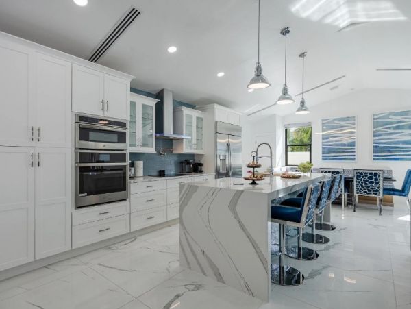 Lovely Cape Coral Vacation Home Sleeps Ten Guests