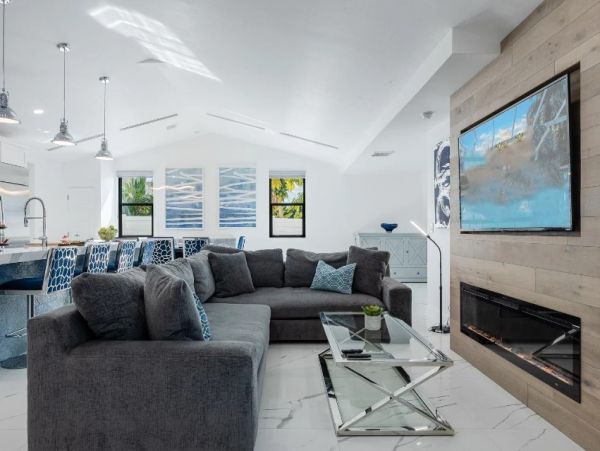 Lovely Cape Coral Vacation Home Sleeps Ten Guests