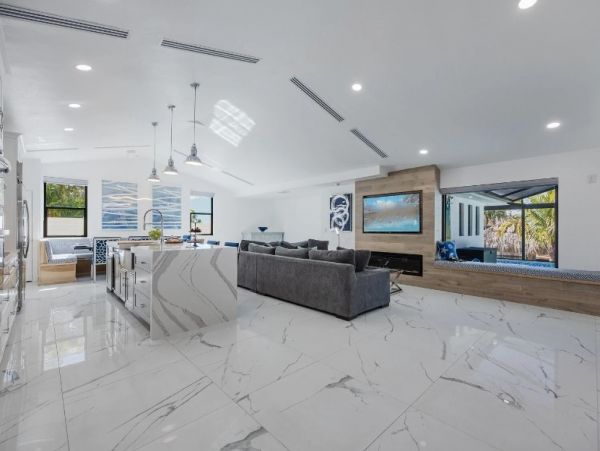Lovely Cape Coral Vacation Home Sleeps Ten Guests