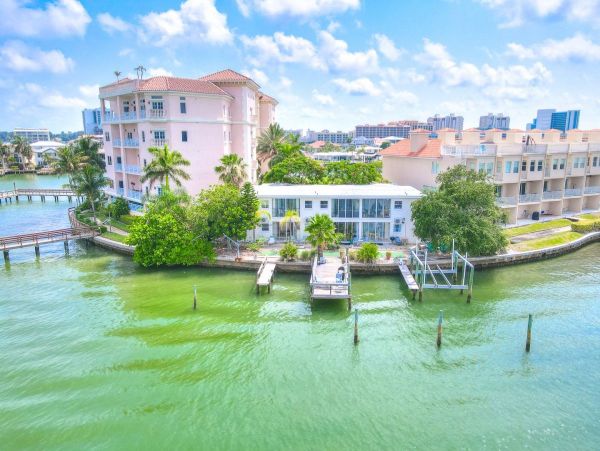 Lovely Clearwater 1 Bedroom Rental Bay Views