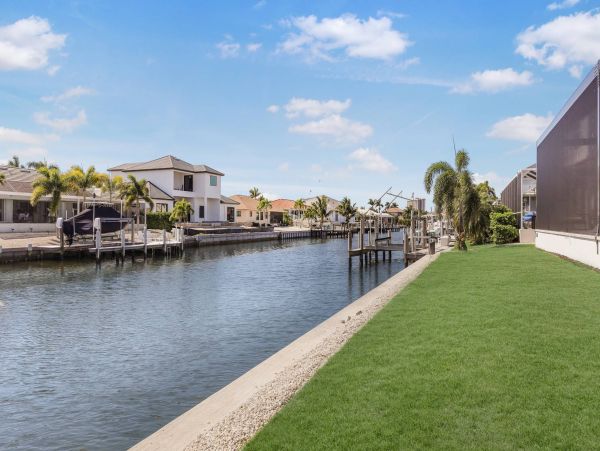 Marco Island Tropical Getaway with Private Pool