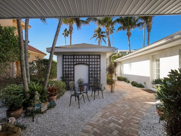 Bay Views Anna Maria Island Sleeps 6