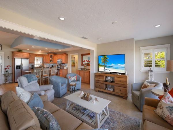 Bay Views Anna Maria Island Sleeps 6