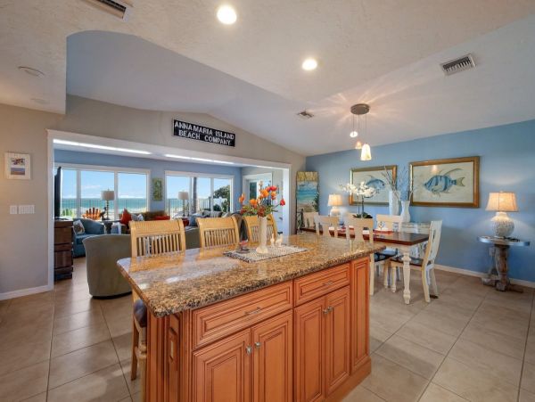 Bay Views Anna Maria Island Sleeps 6