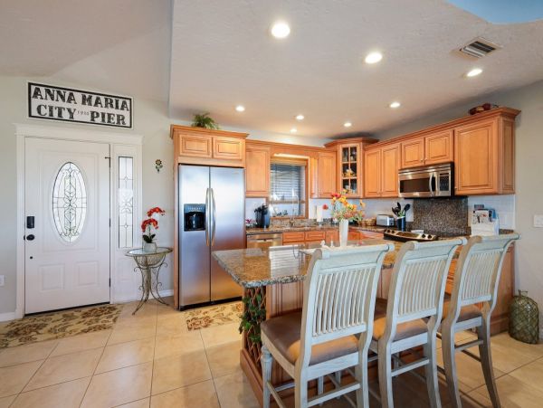 Bay Views Anna Maria Island Sleeps 6