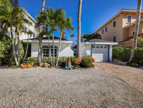 Bay Views Anna Maria Island Sleeps 6