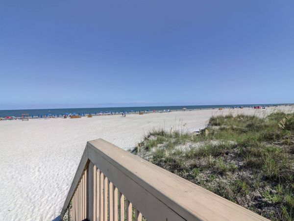 Lovely Condo with 3 Bedrooms & Great Amenities