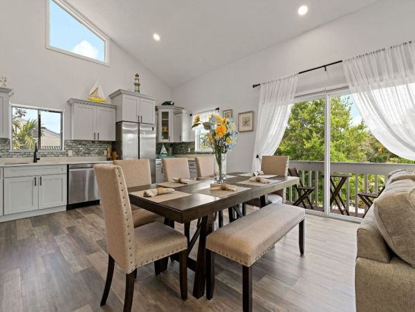 Longboat Key Two Bedroom Vacation Condo with Beach Across the Street