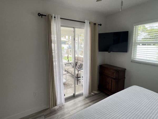 Beautiful Single-Level Home with Patio in Bradenton