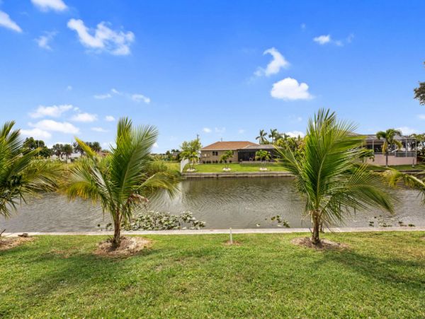 Cape Coral Vacation Home Three Bedroom