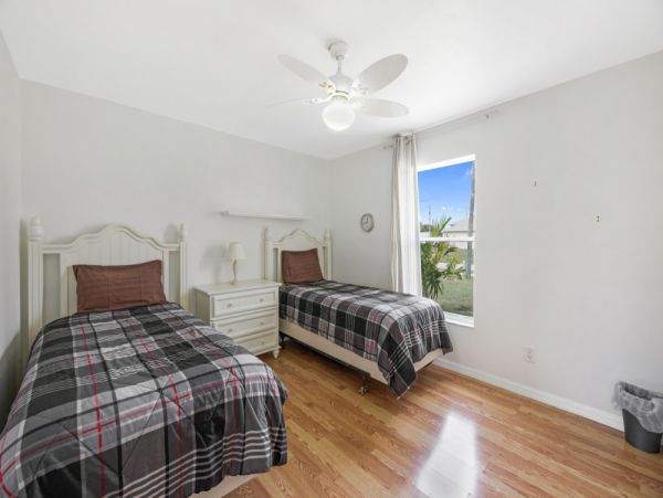 Cape Coral Vacation Home Three Bedroom