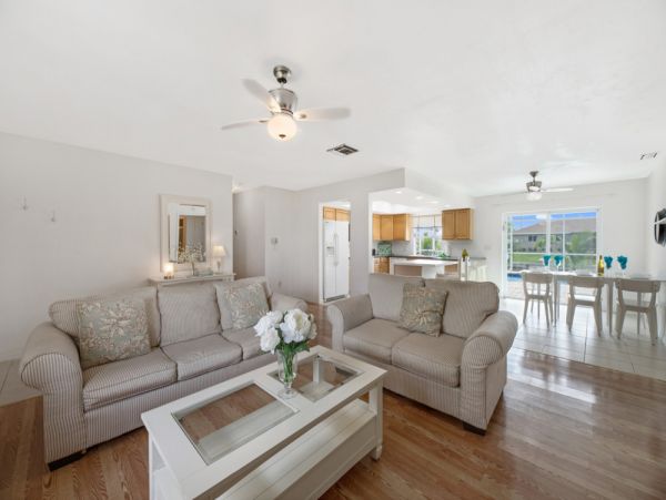 Cape Coral Vacation Home Three Bedroom