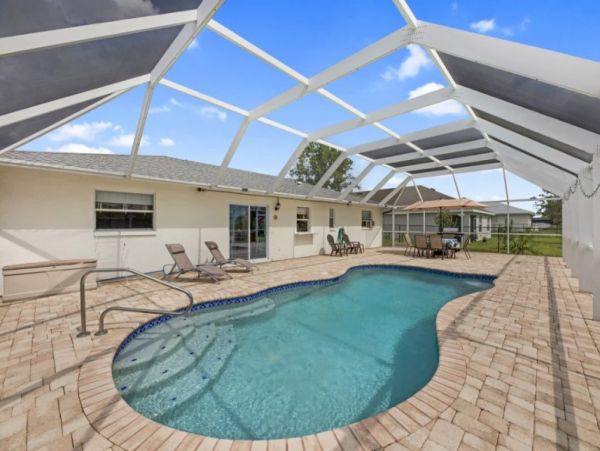 Cape Coral Vacation Home Three Bedroom