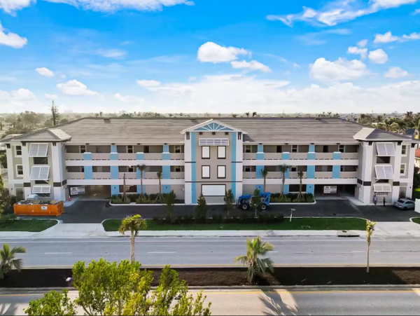 Single Level Condo with 2 Bedroom, Shared Pool in Cape Coral