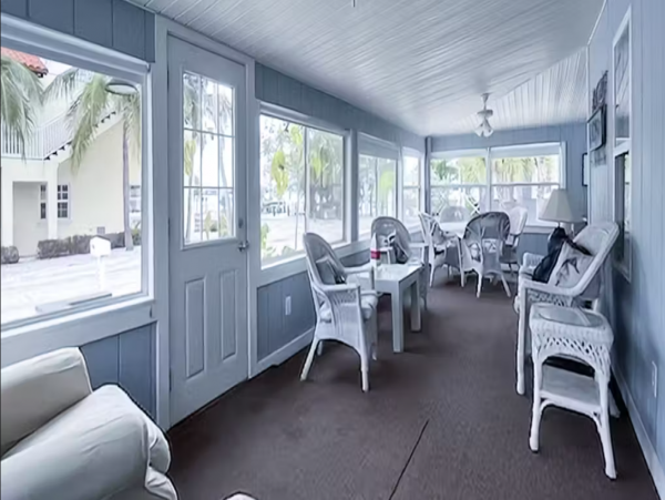 Bradenton Cottage with 2 Bedroom Near Beach