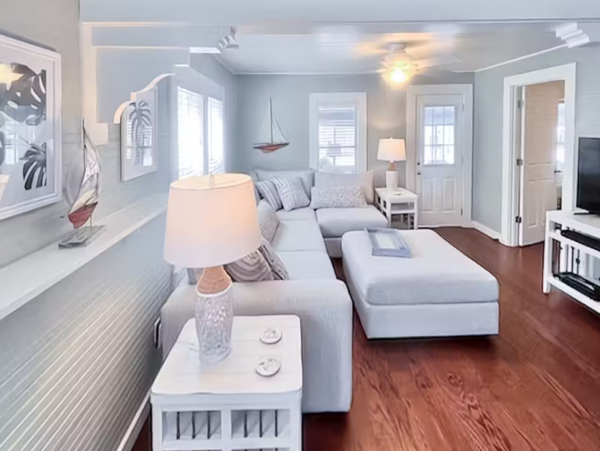 Bradenton Cottage with 2 Bedroom Near Beach
