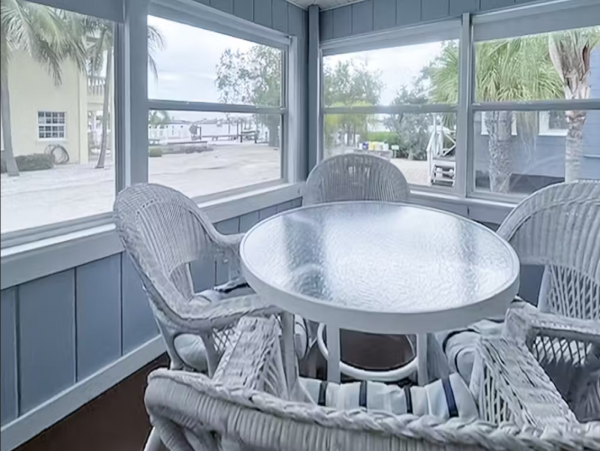 Bradenton Cottage with 2 Bedroom Near Beach