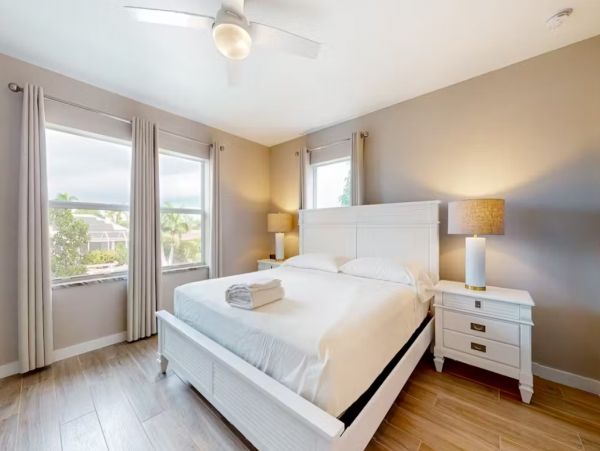 Cape Coral Three Bedroom Canal Front Vacation Condo